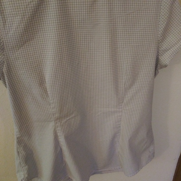 Blouse. Bundle and save more! - Picture 4 of 4